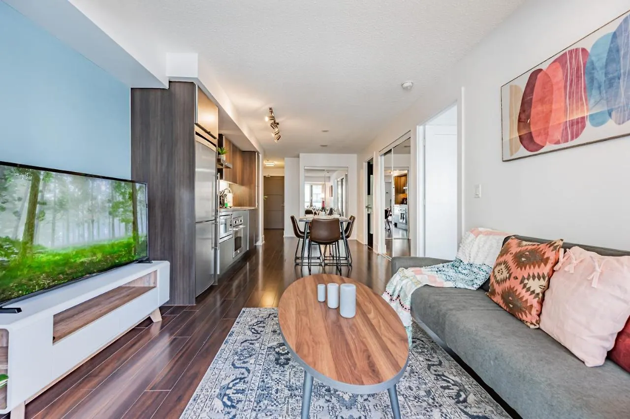 300 West Apartments Toronto