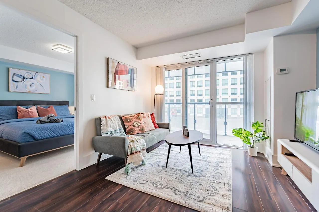 300 West Apartments Toronto 0*,