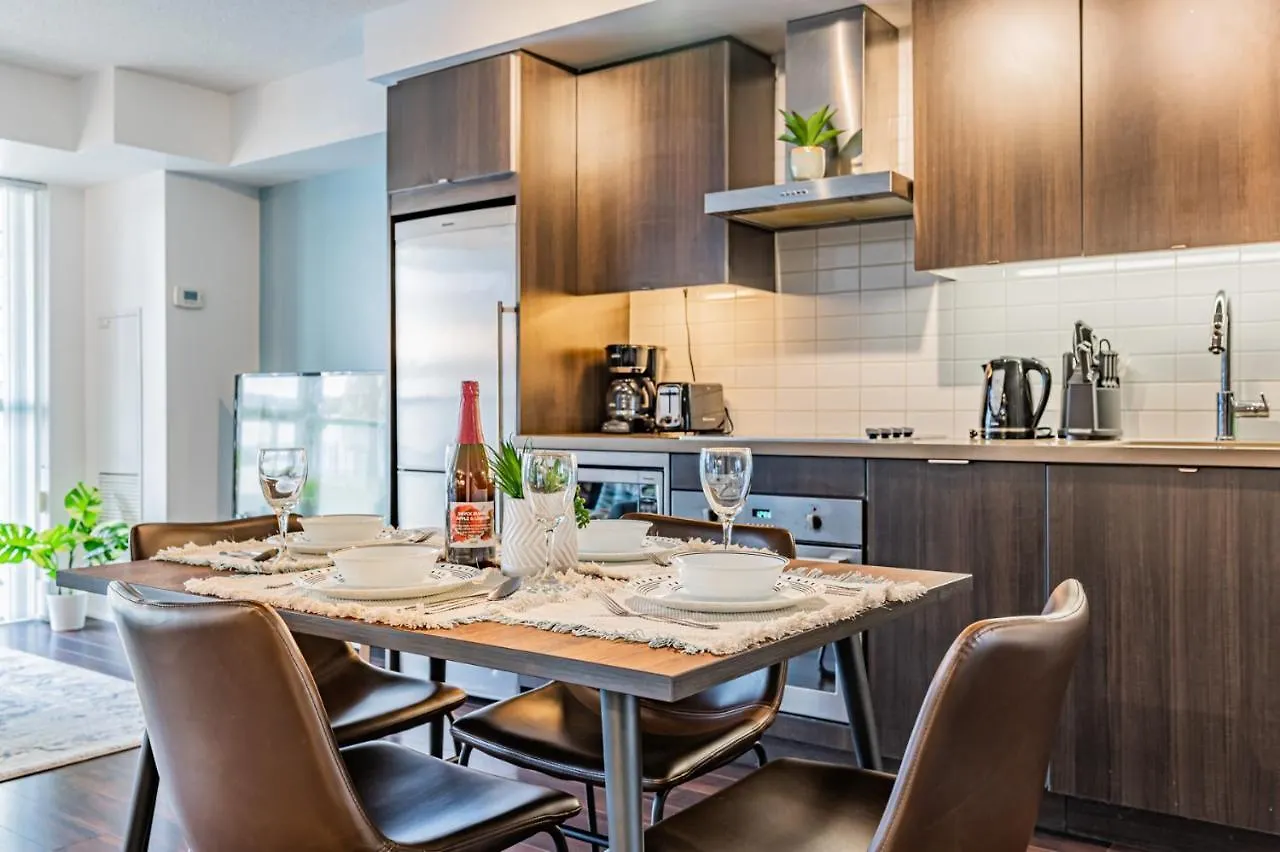 300 West Apartments Toronto