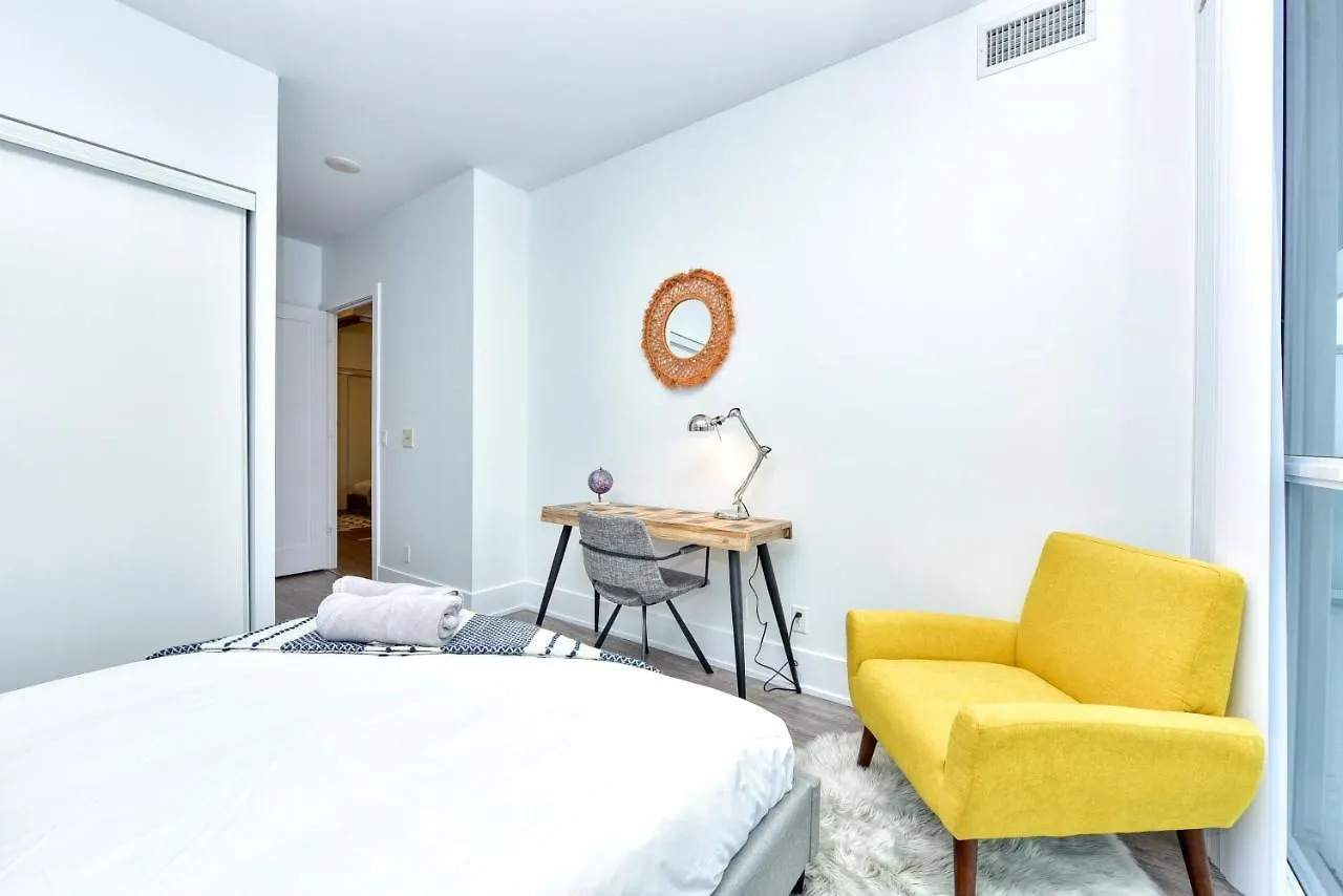 300 West Apartments Toronto